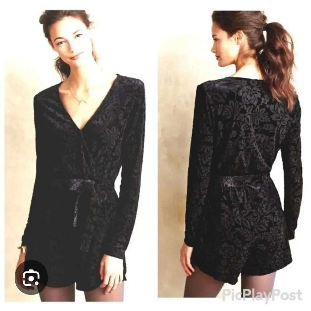 Anthropologie Saylor Romper Womens Small Black Burnout Velvet Floral Long Sleeve
